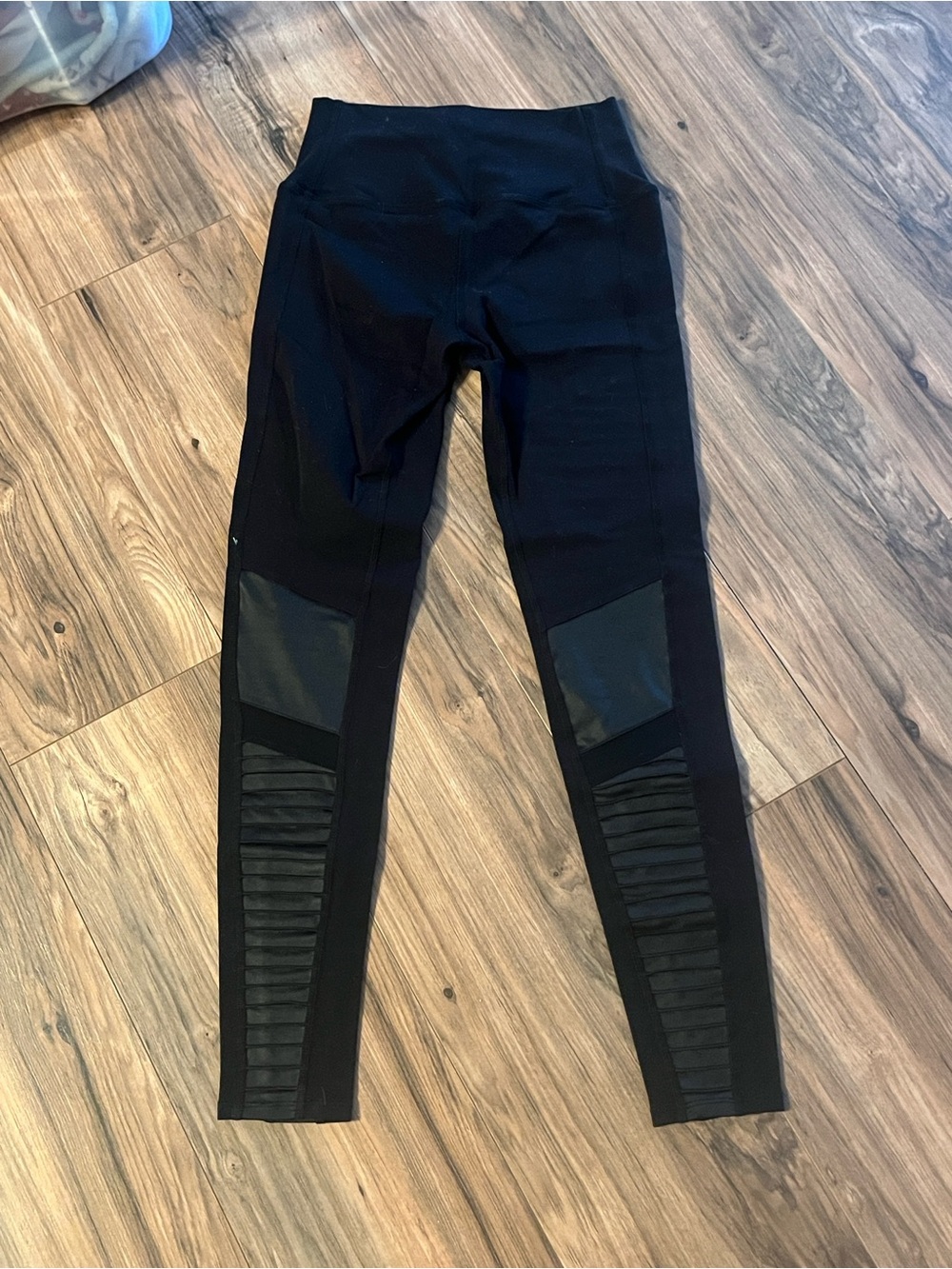 Alo Yoga Leggings Womens Moto Black Leggings - Picture 9 of 13